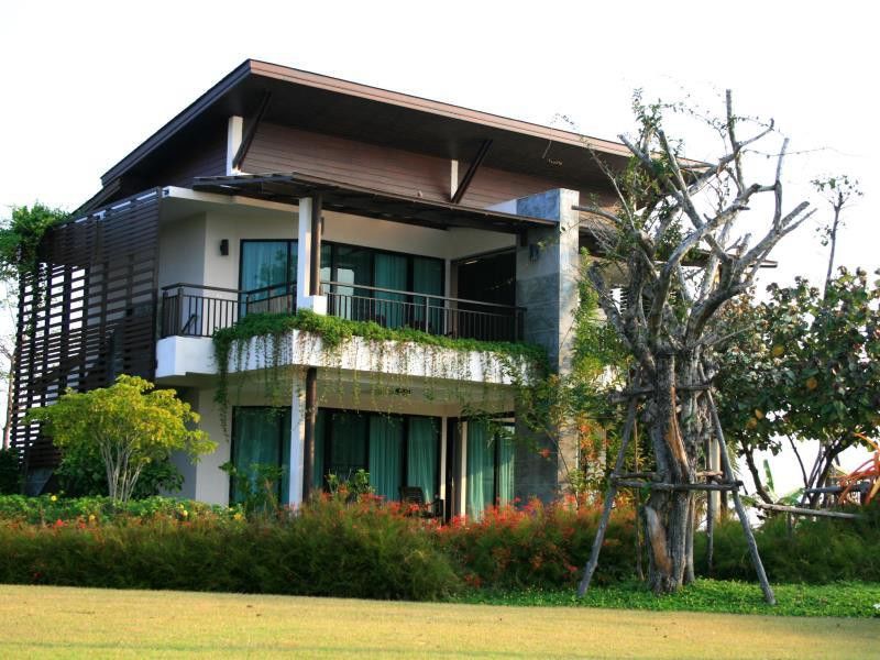 I Tara Resort & Spa Haad Chao Samran Buitenkant foto