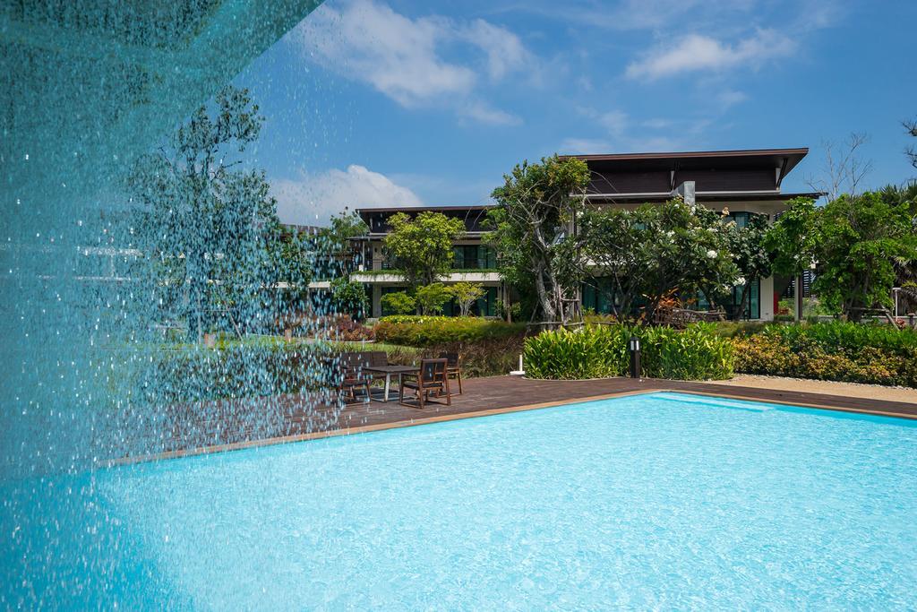 I Tara Resort & Spa Haad Chao Samran Buitenkant foto