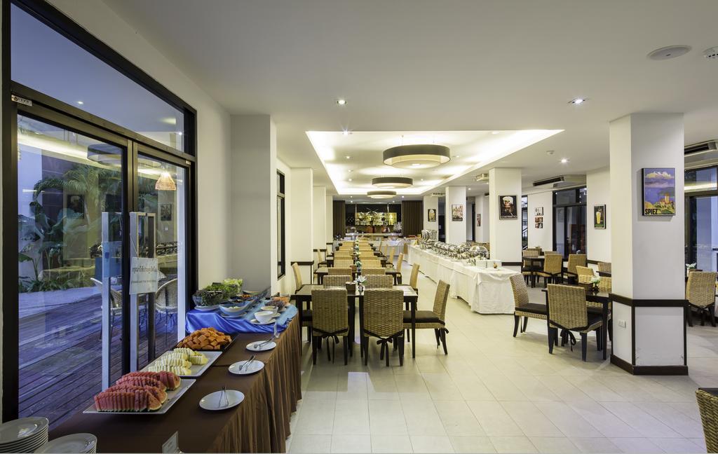 I Tara Resort & Spa Haad Chao Samran Buitenkant foto