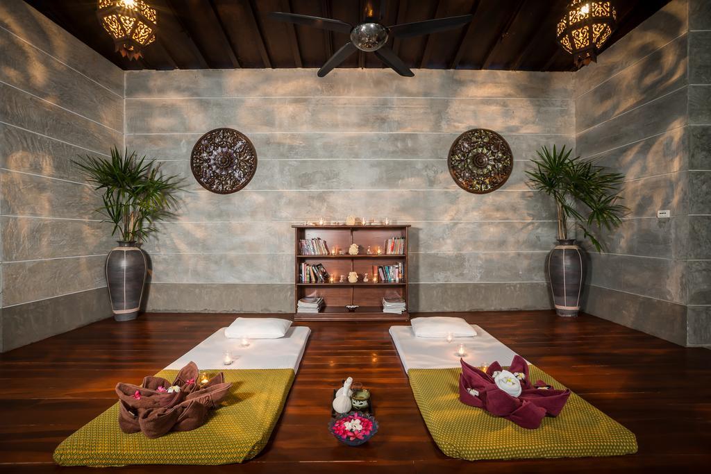 I Tara Resort & Spa Haad Chao Samran Buitenkant foto